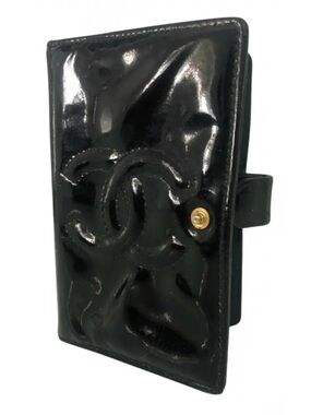 CHANEL authentic black patent leather agenda cardholder with Ashford paper. EUC